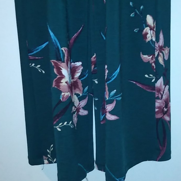 One piece - Picture 3 of 3